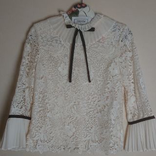 エイチアンドエム(H&M)のH&M × ERDEM 白レースブラウス アーデム 新品(シャツ/ブラウス(長袖/七分))