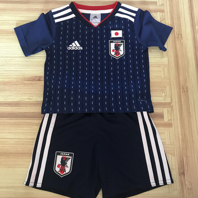 adidas(アディダス)のadidas 上下セット 100cm キッズ/ベビー/マタニティのキッズ服男の子用(90cm~)(その他)の商品写真