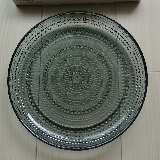 iittala(イッタラ)のクーポン中500円オフ カステヘルミ グレー 260mm 2枚セット インテリア/住まい/日用品のキッチン/食器(食器)の商品写真