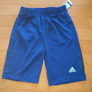 アディダス(adidas)の【新品】adidasハーフパンツ(パンツ/スパッツ)