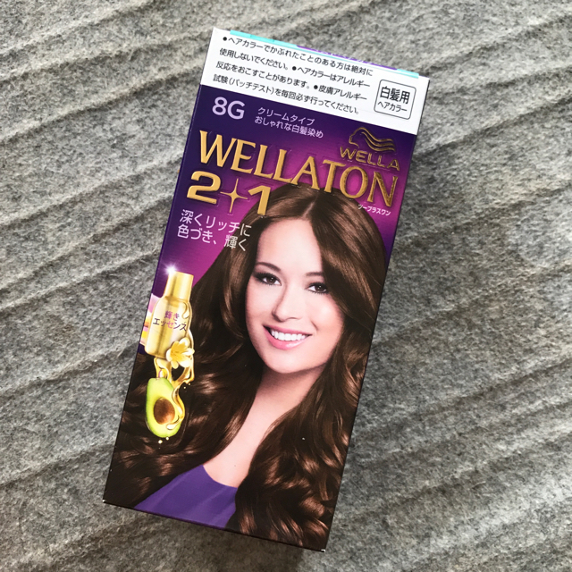 WELLA(ウエラ)のもも825様専用 8G×2 コスメ/美容のヘアケア/スタイリング(白髪染め)の商品写真