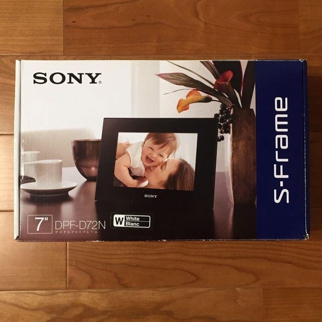 SONY(ソニー)のSONY デジタルフォトフレーム DPF-D72N ホワイト スマホ/家電/カメラのカメラ(その他)の商品写真