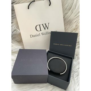 ダニエルウェリントン(Daniel Wellington)の✨mayu様専用✨Daniel Wellingtonシルバーバングル(ブレスレット/バングル)