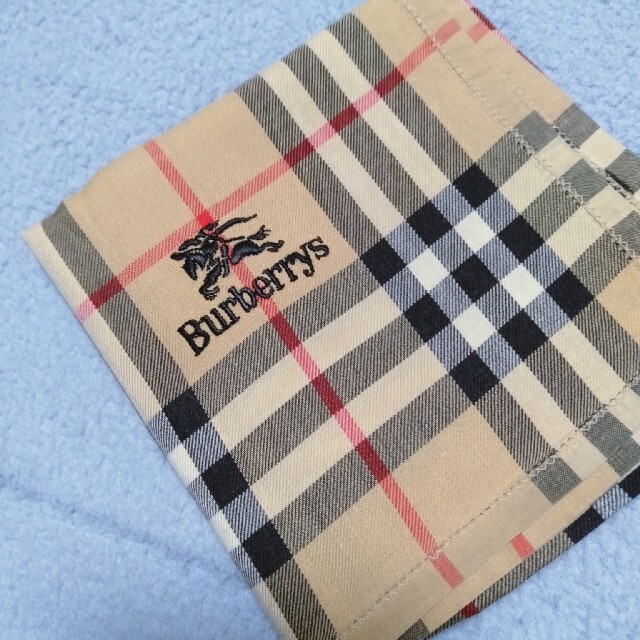 BURBERRY(バーバリー)のharu様ご専用A40  バーバリーハンカチ レディースのファッション小物(ハンカチ)の商品写真