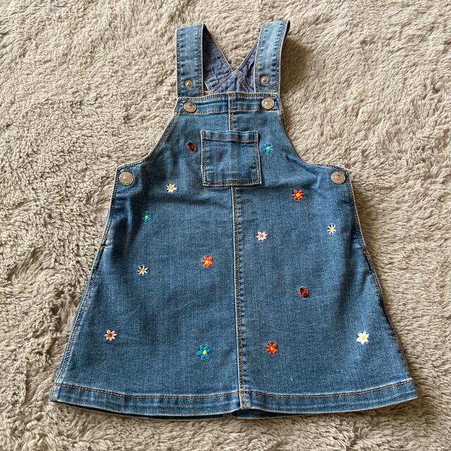 H&M(エイチアンドエム)のH&M お花　デニム　スカート　サロペット キッズ/ベビー/マタニティのキッズ服女の子用(90cm~)(スカート)の商品写真