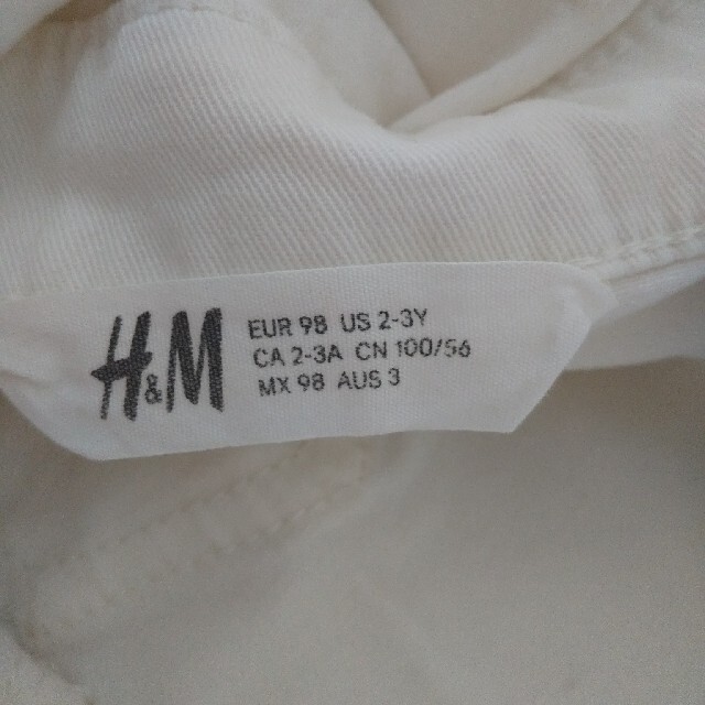 H&M(エイチアンドエム)の【新品未使用】H＆M 子ども服 サロペット レディースのパンツ(サロペット/オーバーオール)の商品写真