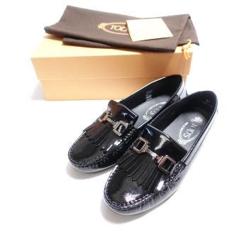 トッズ(TOD'S)の■トッズ　黒エナメルローファー　レディース　37(ローファー/革靴)