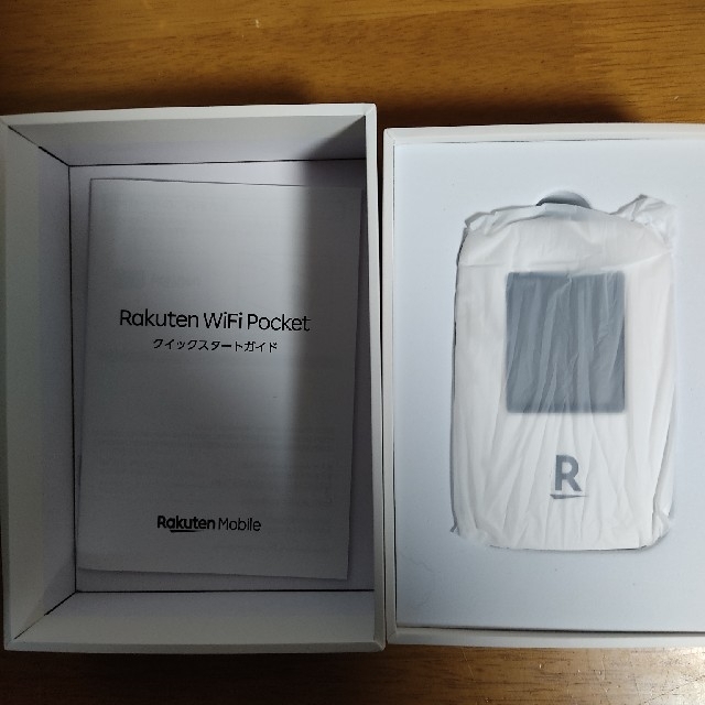 Rakuten(ラクテン)のRakuten WiFi Pocket　新品 スマホ/家電/カメラのPC/タブレット(PC周辺機器)の商品写真