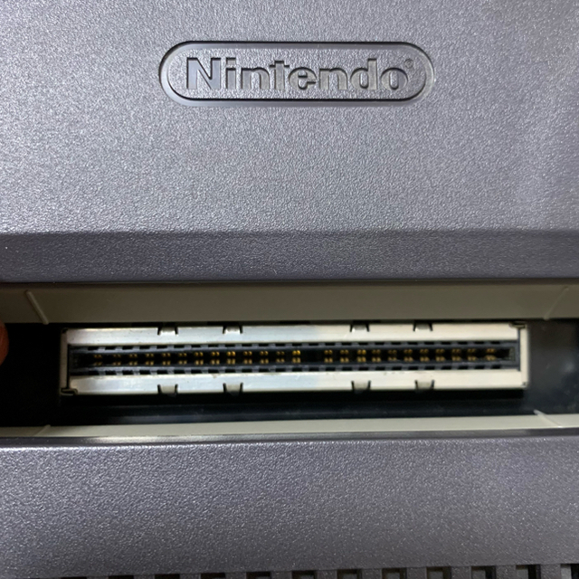 NINTENDO 64(ニンテンドウ64)のNintendo64 コントローラー 2個セット エンタメ/ホビーのゲームソフト/ゲーム機本体(家庭用ゲーム機本体)の商品写真