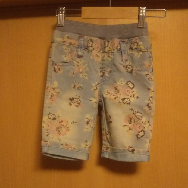 西松屋(ニシマツヤ)のお値下げ中‼️幼児デニムハーフパンツ👖 キッズ/ベビー/マタニティのキッズ服女の子用(90cm~)(パンツ/スパッツ)の商品写真