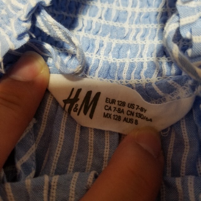 H&M(エイチアンドエム)のストライプワンピ　130cm キッズ/ベビー/マタニティのキッズ服女の子用(90cm~)(ワンピース)の商品写真