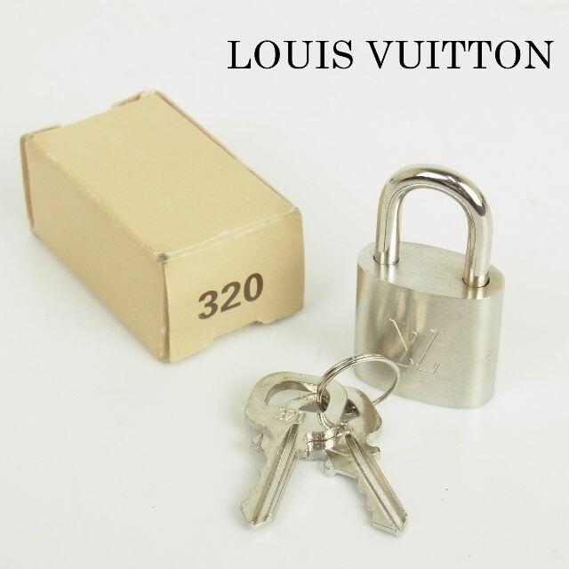 LOUIS VUITTON(ルイヴィトン)のルイ ヴィトン 未使用 #320 ロゴ パドロック 南京錠 鍵 箱付き シルバー レディースのファッション小物(その他)の商品写真