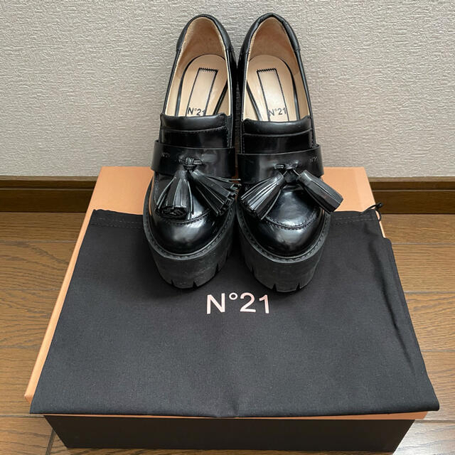 ワンピなど最旬ア！ N°21 ヌメロヴェントゥーノ ビジュー 厚底 ローファー ラバーソール asakusa.sub.jp