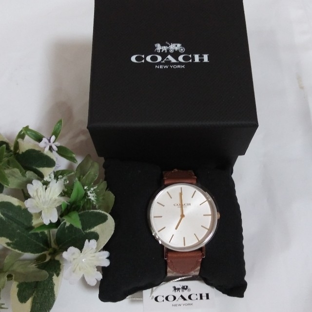 COACH(コーチ)の☆nobu 様専用☆♡COACH　ペリー　シグネチャー時計♡ レディースのファッション小物(腕時計)の商品写真