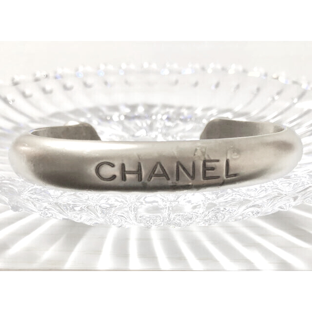 難あり 最終価格】CHANEL マットシルバー ライオン バングル 定番人気