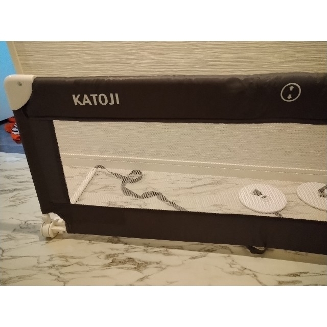 KATOJI(カトージ)のKATOJI　ポータブルベッドガード キッズ/ベビー/マタニティの寝具/家具(ベビーフェンス/ゲート)の商品写真