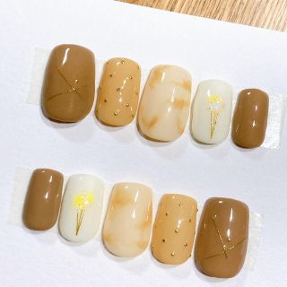 ネイルチップ カフェモカ ベージュ ブラウン フラワー ニュアンス