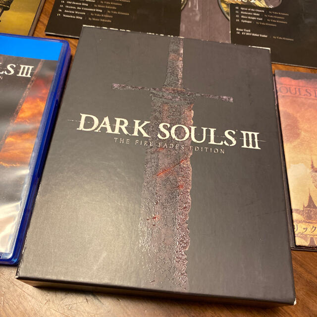 PlayStation4(プレイステーション4)のDARK SOULS III THE FIRE FADES EDITION（ダー エンタメ/ホビーのゲームソフト/ゲーム機本体(家庭用ゲームソフト)の商品写真