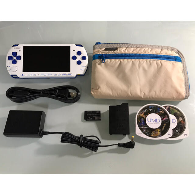 PlayStation Portable(プレイステーションポータブル)のPSP-3000  バリューパック　ホワイト/ブルー エンタメ/ホビーのゲームソフト/ゲーム機本体(携帯用ゲーム機本体)の商品写真