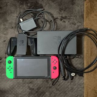 ニンテンドースイッチ(Nintendo Switch)の本日限定値下価格　Nintendo Switch 本体　中古(家庭用ゲーム機本体)