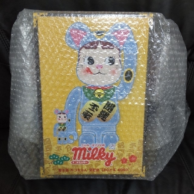 BE@RBRICK 招き猫 ペコちゃん 青蓄光 100％ ＆ 400 ...