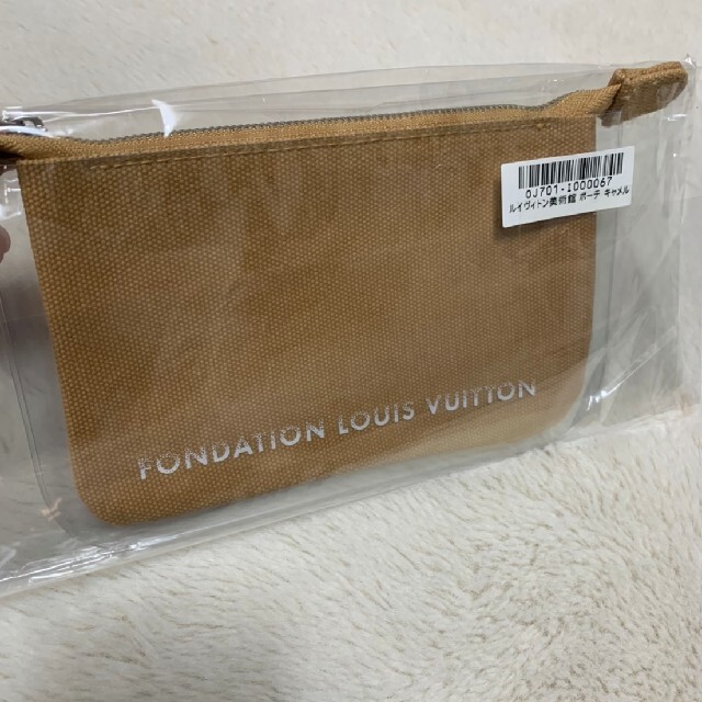 LOUIS VUITTON(ルイヴィトン)のルイヴィトン美術館ポーチ　新品 レディースのファッション小物(ポーチ)の商品写真