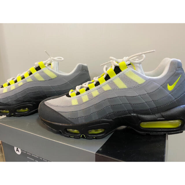 NIKE(ナイキ)のNIKE AIR MAX 95 OG イエローグラデ メンズの靴/シューズ(スニーカー)の商品写真