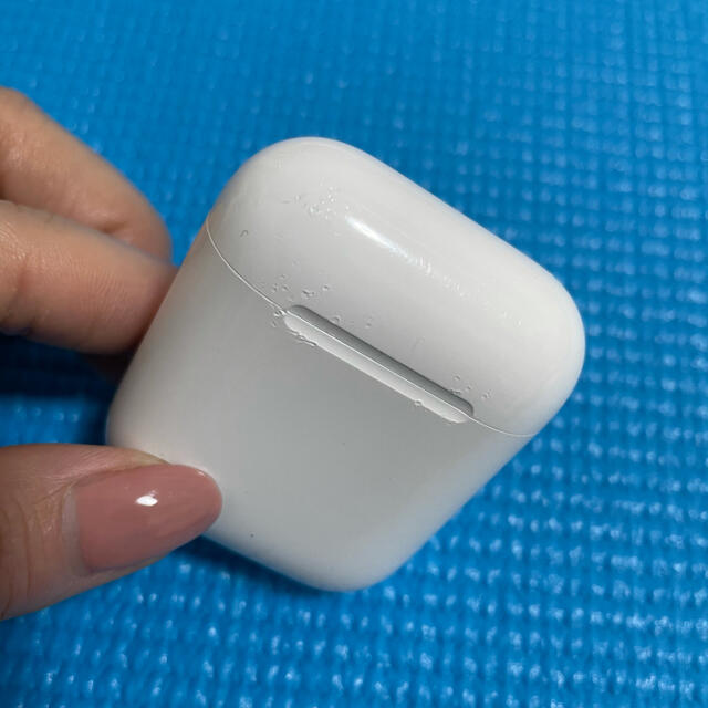 Apple(アップル)のAirPods  第1世代　初代 スマホ/家電/カメラのオーディオ機器(ヘッドフォン/イヤフォン)の商品写真