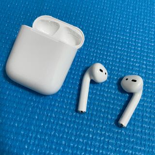 アップル(Apple)のAirPods  第1世代　初代(ヘッドフォン/イヤフォン)