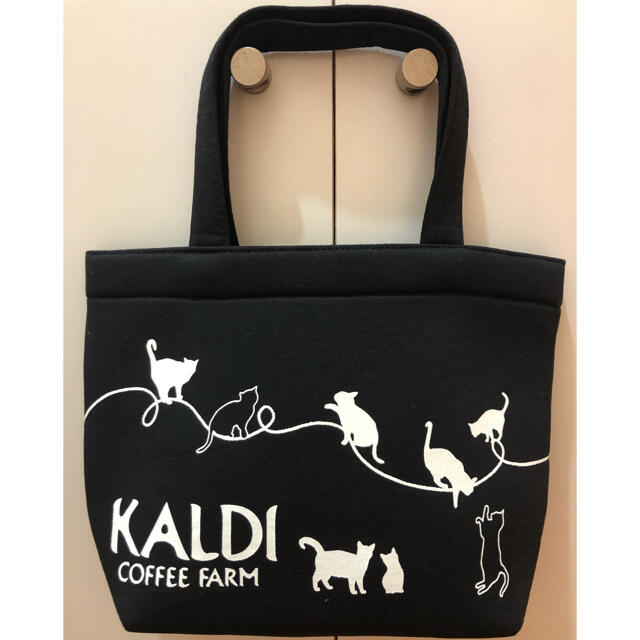 KALDI(カルディ)のカルディ　猫の日バッグ ランチバッグ トートバッグ 猫ちゃん レディースのバッグ(トートバッグ)の商品写真