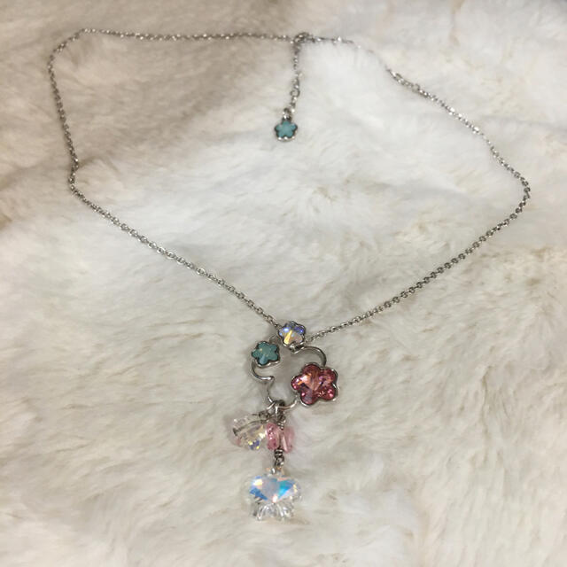 SWAROVSKI(スワロフスキー)のカラフルで可愛すぎるネックレス💖 レディースのアクセサリー(ネックレス)の商品写真