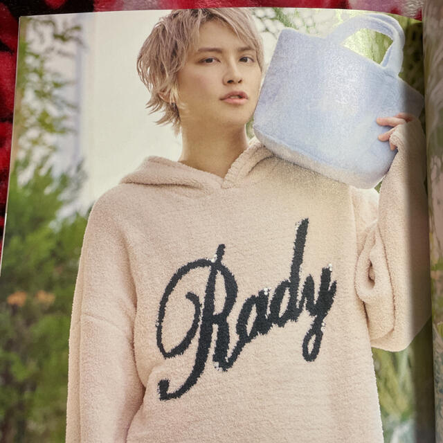 Rady(レディー)の♡ rady 2021年ＳＳカタログ　手越祐也 エンタメ/ホビーの雑誌(ファッション)の商品写真