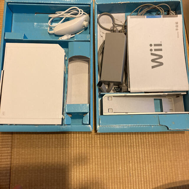 Wii(ウィー)のWii本体のみ エンタメ/ホビーのゲームソフト/ゲーム機本体(家庭用ゲーム機本体)の商品写真