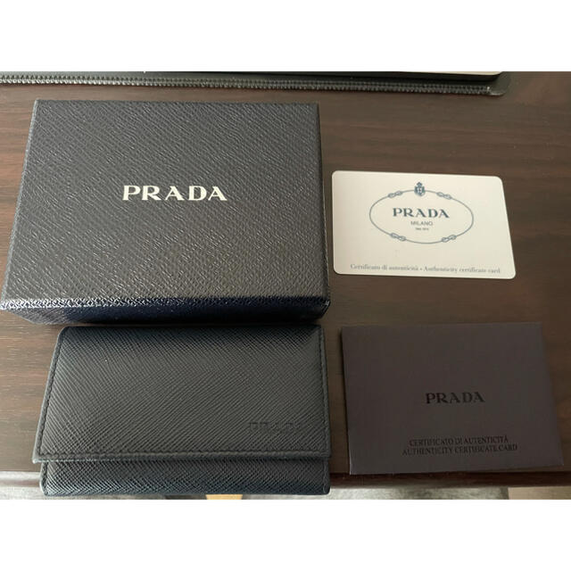 PRADA(プラダ)の【美品】【最終値下げ】プラダ　キーケース　青　ネイビー メンズのファッション小物(キーケース)の商品写真