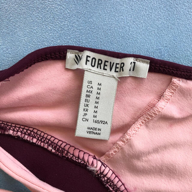 FOREVER 21(フォーエバートゥエンティーワン)のForever21 ブラトップ ワインレッド スポーツ/アウトドアのトレーニング/エクササイズ(ヨガ)の商品写真