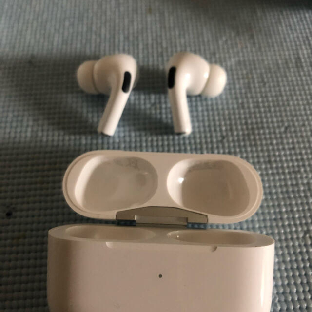 Apple - AirPods Pro 両耳のみ 国内正規品 の通販 by yairs's shop ...