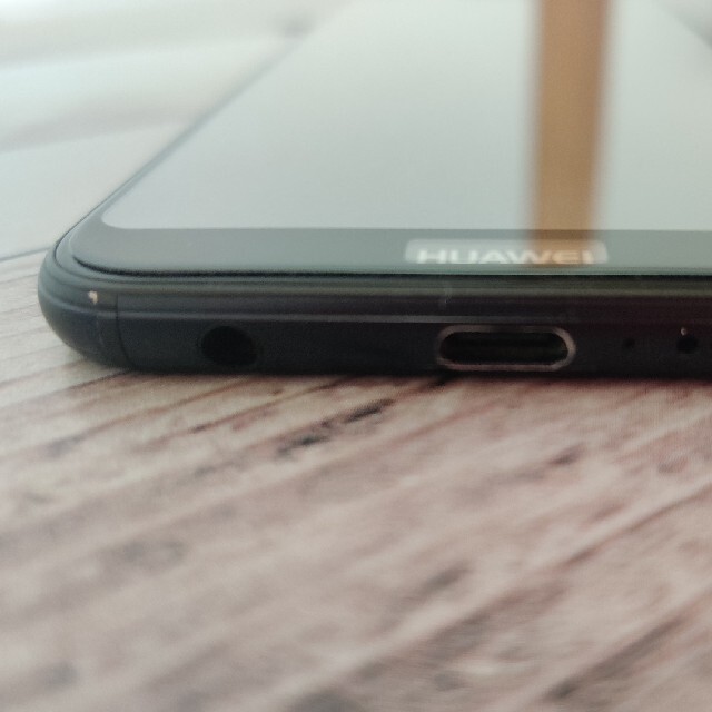 ANDROID(アンドロイド)のhuawei p20lite simフリー スマホ/家電/カメラのスマートフォン/携帯電話(スマートフォン本体)の商品写真