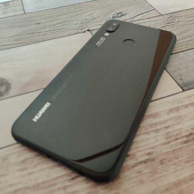 ANDROID(アンドロイド)のhuawei p20lite simフリー スマホ/家電/カメラのスマートフォン/携帯電話(スマートフォン本体)の商品写真