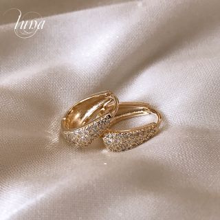 ヨンドシー(4℃)のzirconia pave hoop pierce★S925 post(ピアス)