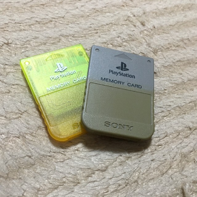 PlayStation(プレイステーション)のプレイステーション　メモリーカード エンタメ/ホビーのゲームソフト/ゲーム機本体(家庭用ゲーム機本体)の商品写真