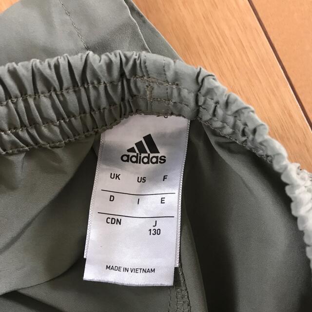 adidas(アディダス)の半ズボン130cm キッズ/ベビー/マタニティのキッズ服男の子用(90cm~)(パンツ/スパッツ)の商品写真