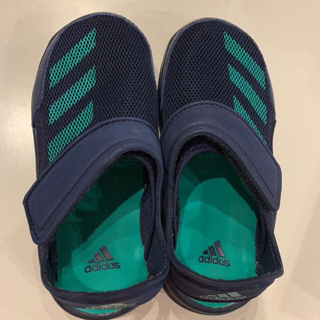 adidas(アディダス)のアディダス  サンダル　17cm キッズ/ベビー/マタニティのキッズ靴/シューズ(15cm~)(サンダル)の商品写真