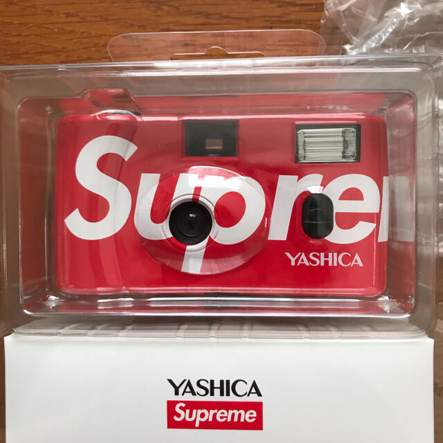 Supreme(シュプリーム)のおまけ多数❗️Supreme Yashica MF-1 Camera スマホ/家電/カメラのカメラ(フィルムカメラ)の商品写真