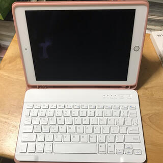 アイパッド(iPad)のiPad Air2（第2世代）ゴールド 128GB セルラー（ソフトバンク）(タブレット)