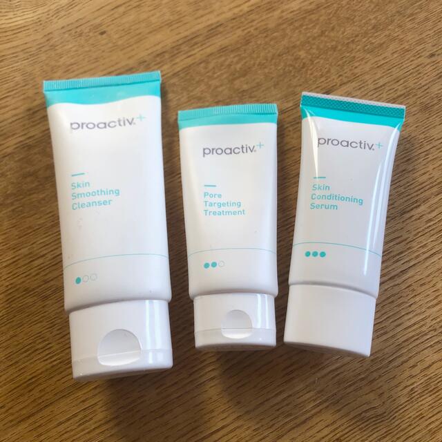 proactiv(プロアクティブ)のプロアクティブ　ポア　クレンジング　ブラシ (シリコンブラシ付) スマホ/家電/カメラの美容/健康(フェイスケア/美顔器)の商品写真