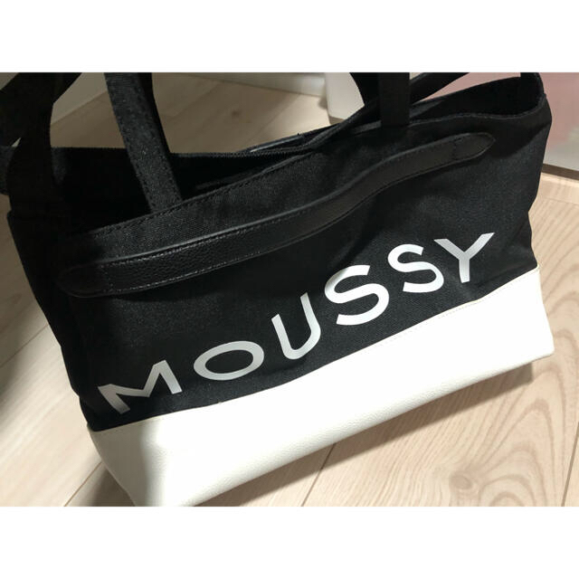 moussy(マウジー)のMOUSSY ショルダーバッグ レディースのバッグ(ショルダーバッグ)の商品写真