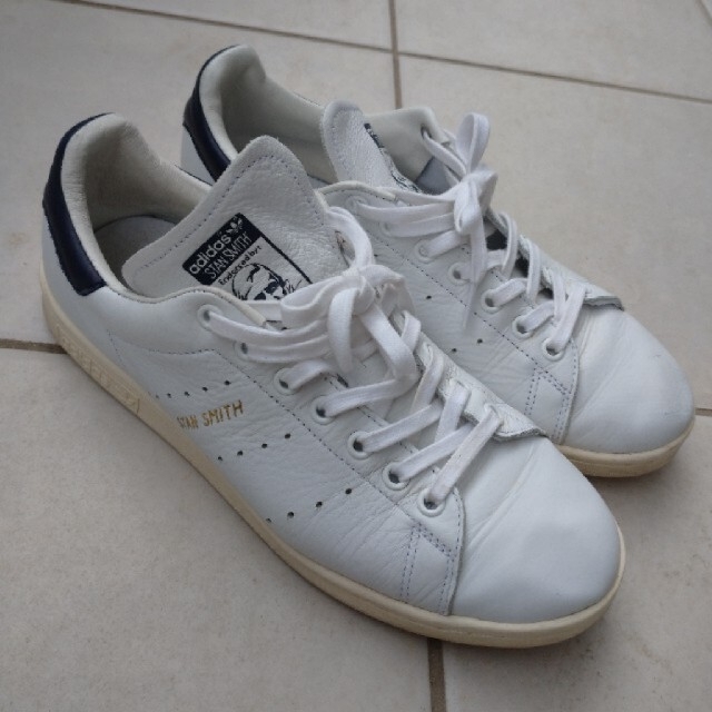 アディダス スタンスミス現行 モデル adidas stan smith