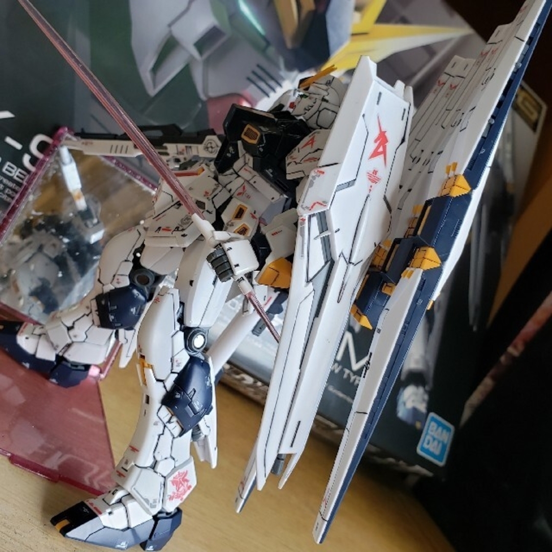 BANDAI(バンダイ)の完成品 RG ニュー ν ガンダム BANDAI バンダイ 機動戦士GUNDAM エンタメ/ホビーのおもちゃ/ぬいぐるみ(模型/プラモデル)の商品写真