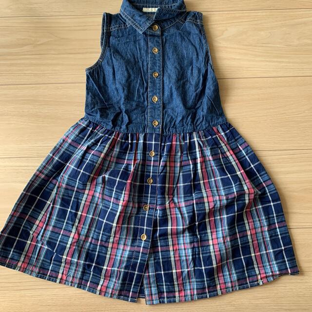 GU(ジーユー)のデニム切り替えワンピース キッズ/ベビー/マタニティのキッズ服女の子用(90cm~)(ワンピース)の商品写真