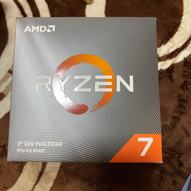 RYZEN 7 3700X